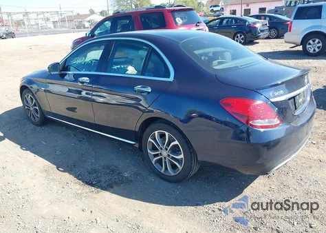 2016 Mercedes-Benz C 300 4Matic из США, поврежденный, VIN 55SWF4KB2GU132993